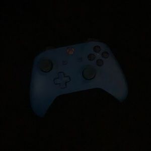 Blue Xbox one controller (thumb stick has issues)